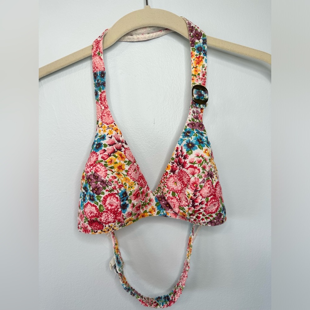 Colorful Floral Top with Buckle